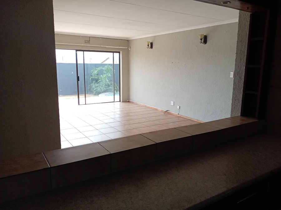 6 Bedroom Property for Sale in Krugersdorp West Gauteng