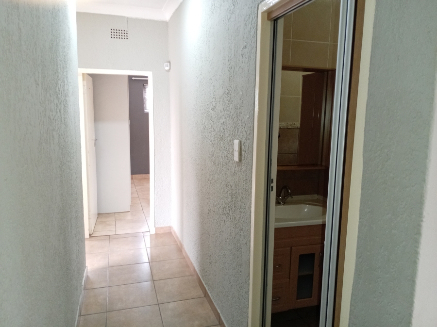 6 Bedroom Property for Sale in Krugersdorp West Gauteng