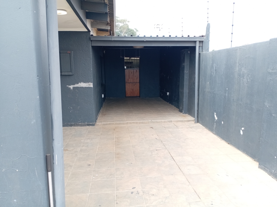 6 Bedroom Property for Sale in Krugersdorp West Gauteng