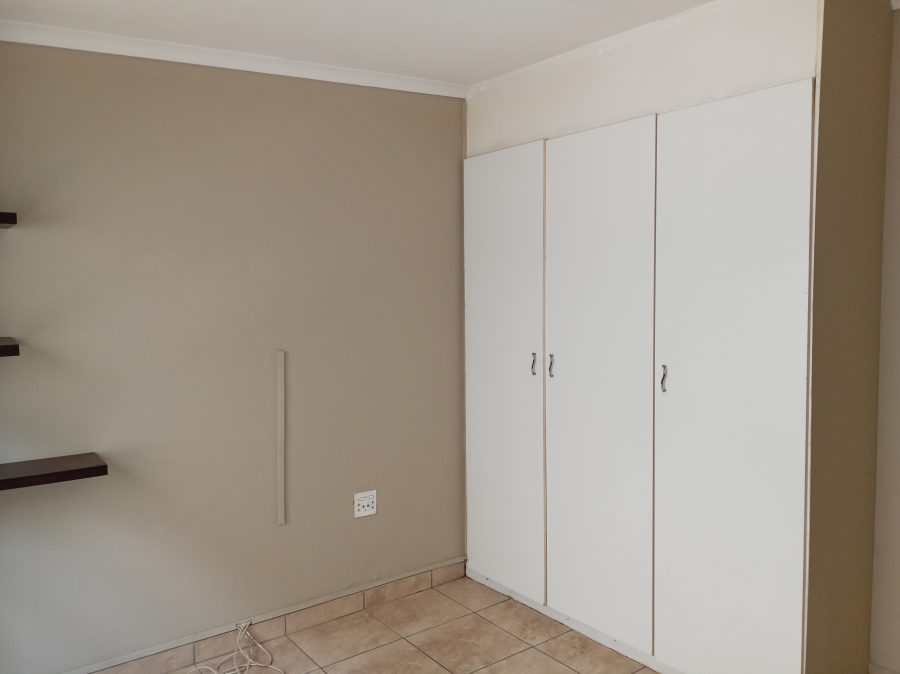 6 Bedroom Property for Sale in Krugersdorp West Gauteng