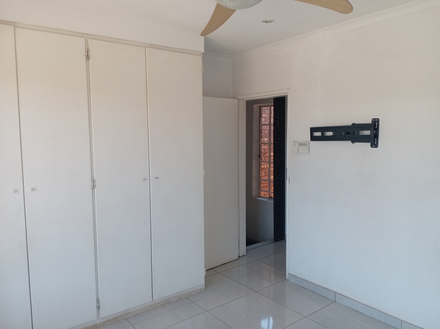 2 Bedroom Property for Sale in Wilgeheuwel Gauteng