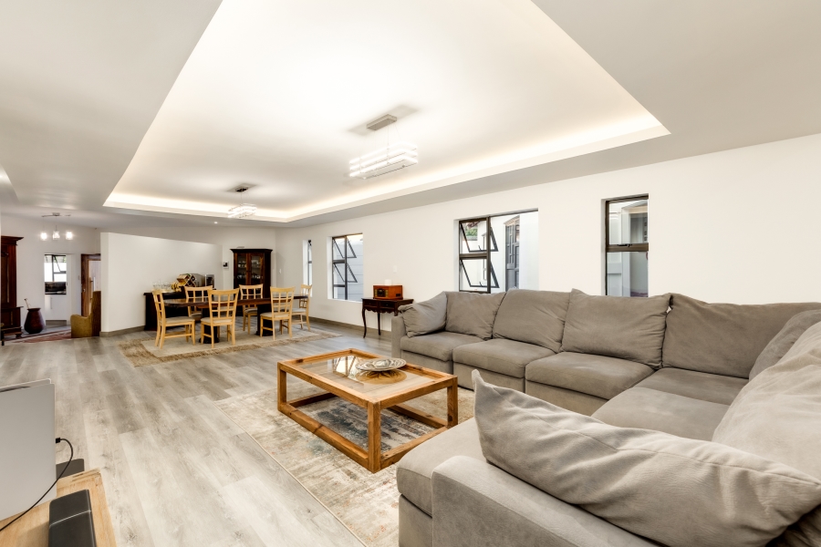 4 Bedroom Property for Sale in Lonehill Gauteng