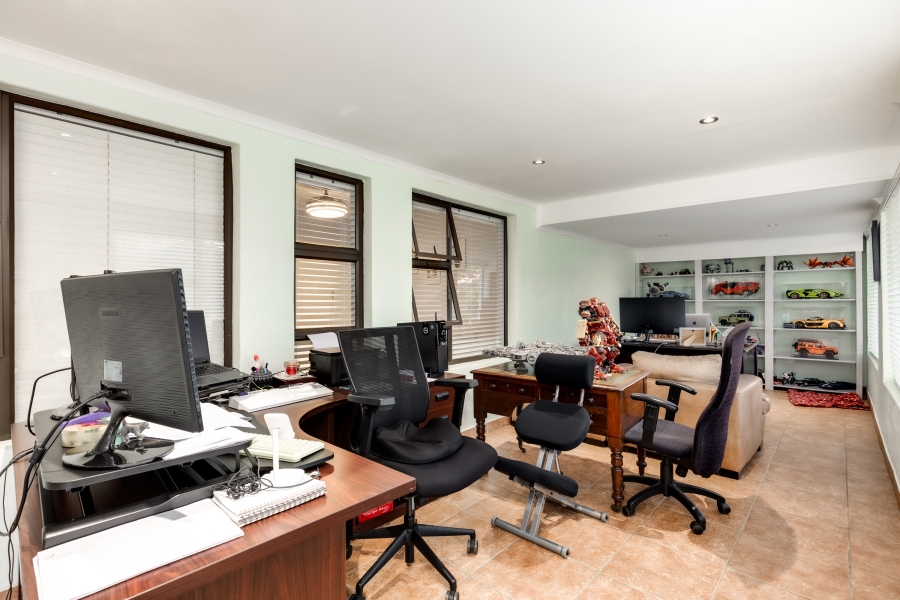 4 Bedroom Property for Sale in Lonehill Gauteng