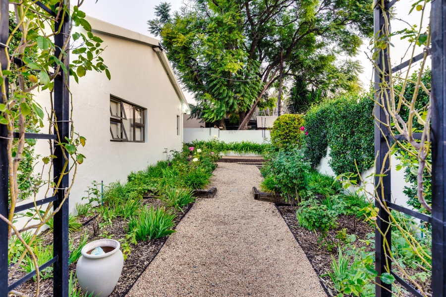 4 Bedroom Property for Sale in Lonehill Gauteng