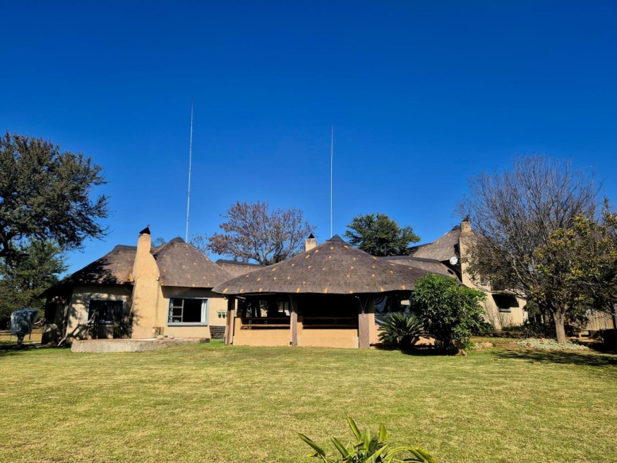 6 Bedroom Property for Sale in Kameelfontein Gauteng