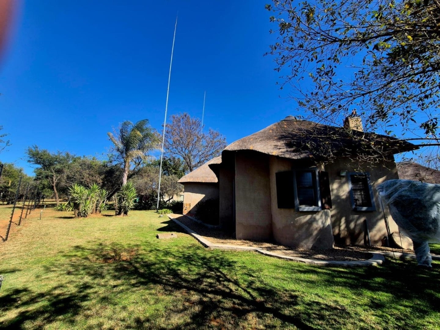 6 Bedroom Property for Sale in Kameelfontein Gauteng