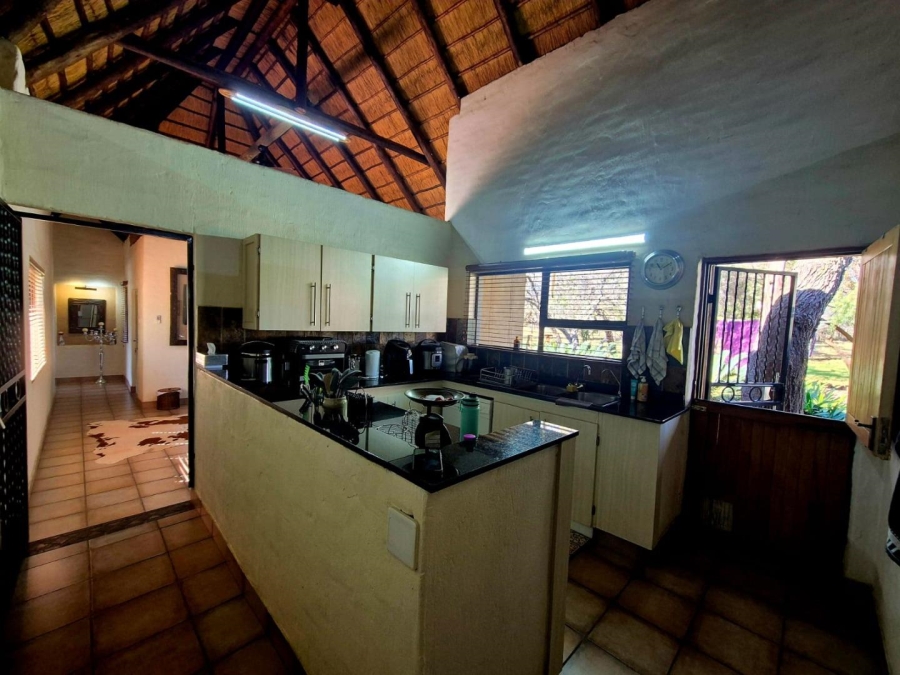 6 Bedroom Property for Sale in Kameelfontein Gauteng