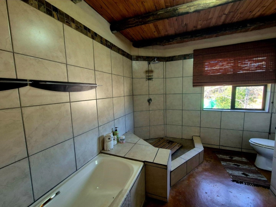 6 Bedroom Property for Sale in Kameelfontein Gauteng