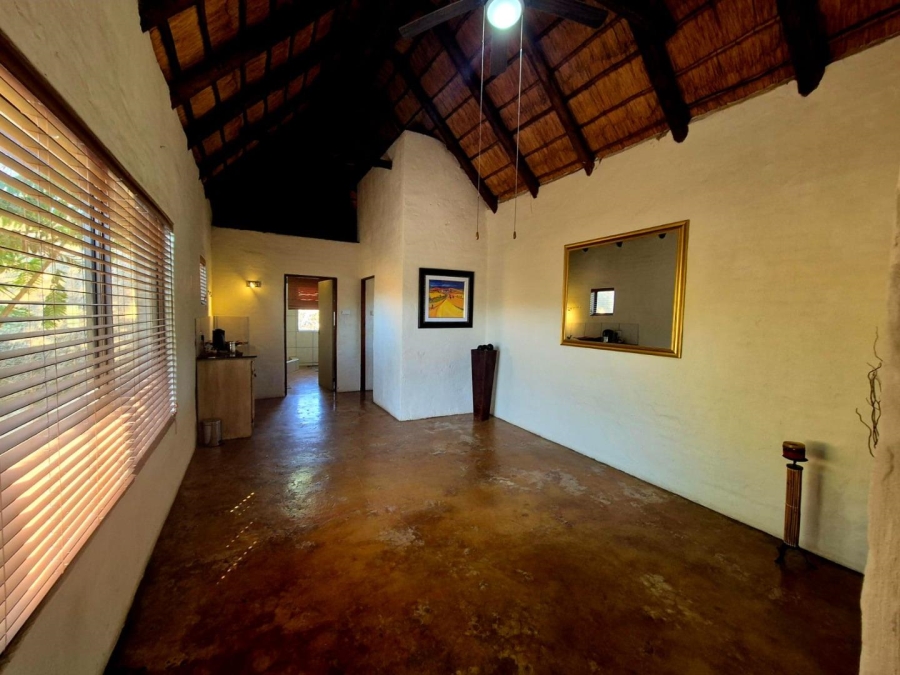 6 Bedroom Property for Sale in Kameelfontein Gauteng