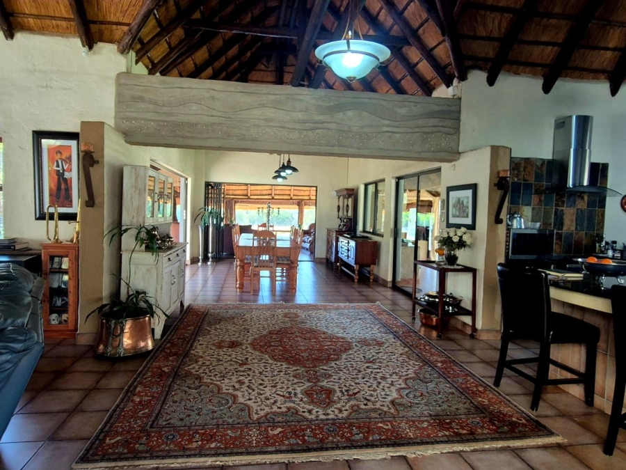 6 Bedroom Property for Sale in Kameelfontein Gauteng