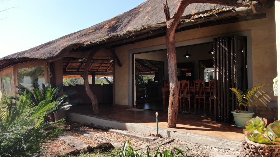 6 Bedroom Property for Sale in Kameelfontein Gauteng