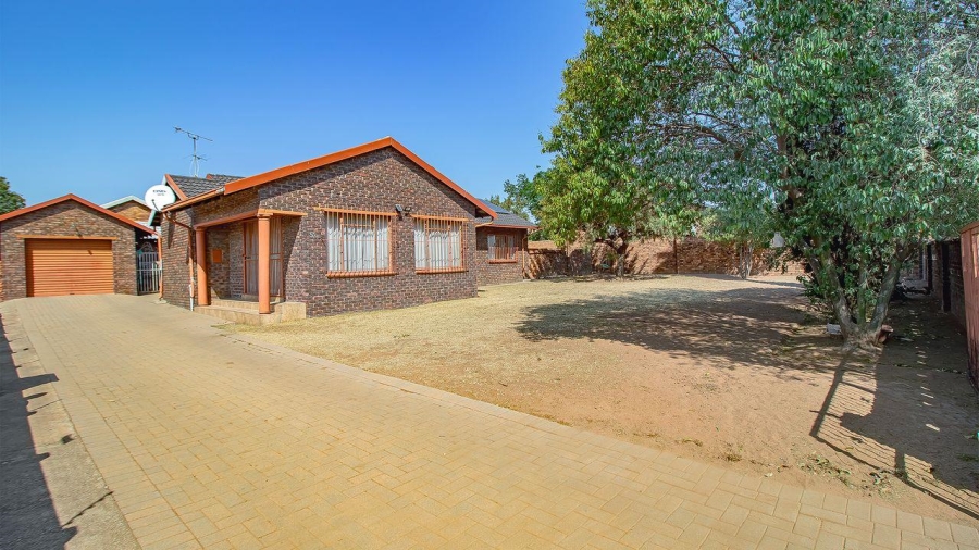 3 Bedroom Property for Sale in Dalpark Gauteng