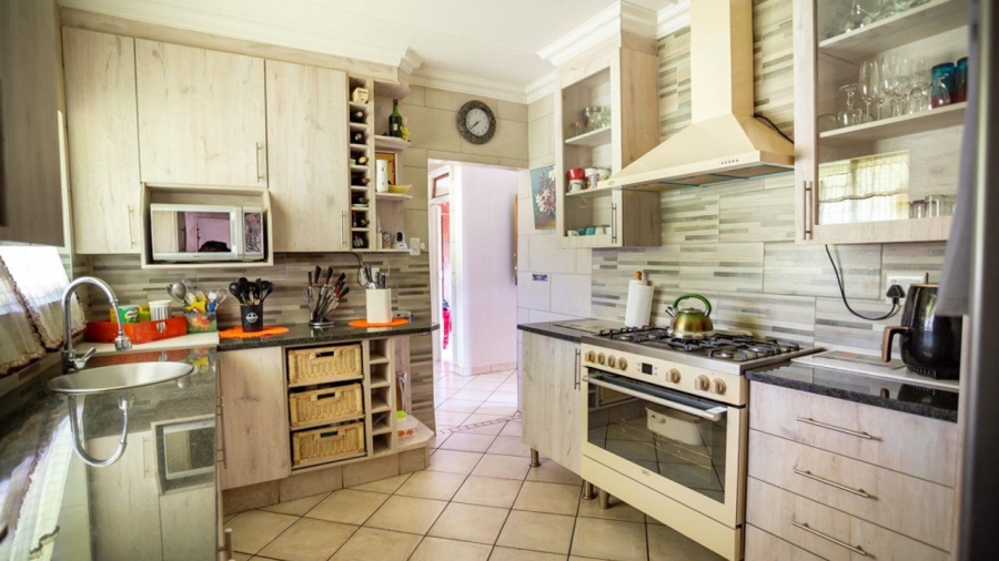 4 Bedroom Property for Sale in Brenthurst Gauteng