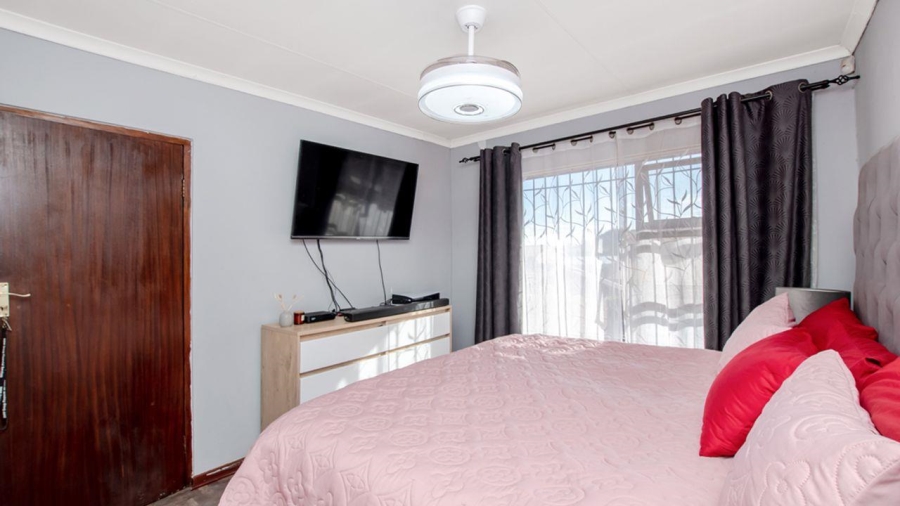 3 Bedroom Property for Sale in Klopperpark Gauteng