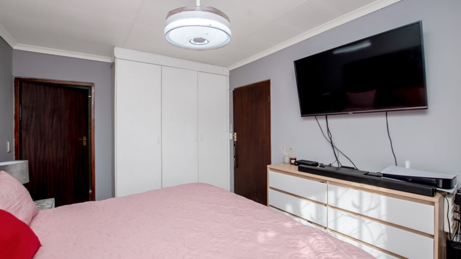 3 Bedroom Property for Sale in Klopperpark Gauteng