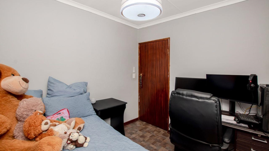 3 Bedroom Property for Sale in Klopperpark Gauteng