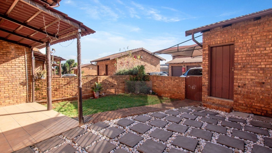 3 Bedroom Property for Sale in Klopperpark Gauteng