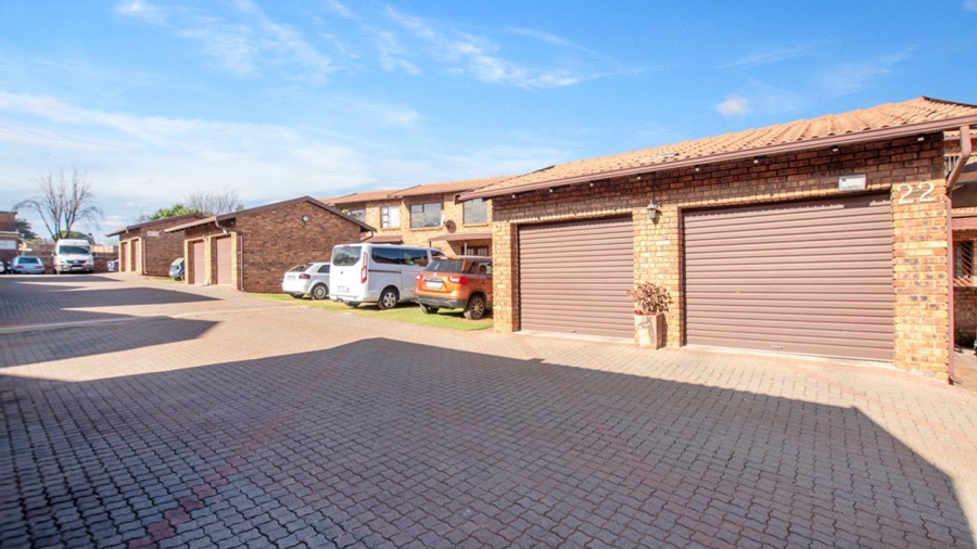 3 Bedroom Property for Sale in Klopperpark Gauteng