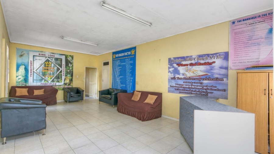 6 Bedroom Property for Sale in Malvern Gauteng