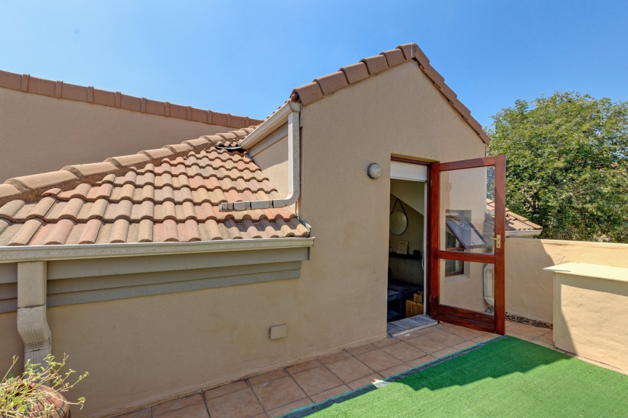 1 Bedroom Property for Sale in Lonehill Gauteng