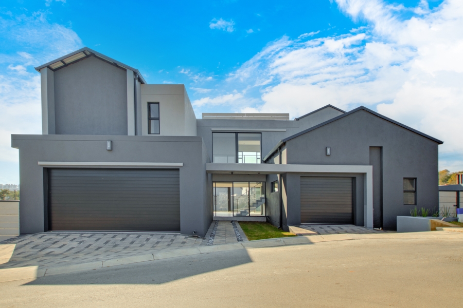 4 Bedroom Property for Sale in Helderfontein Estate Gauteng