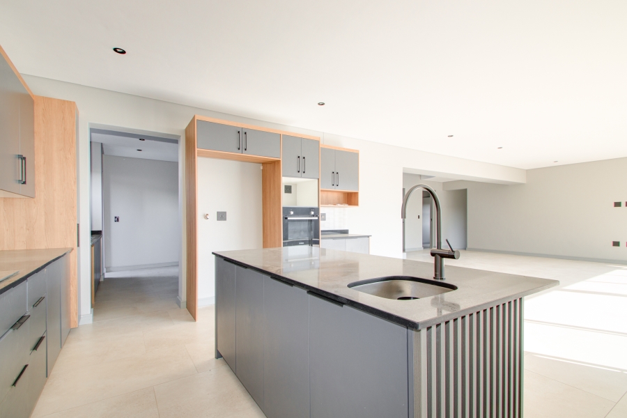 4 Bedroom Property for Sale in Helderfontein Estate Gauteng