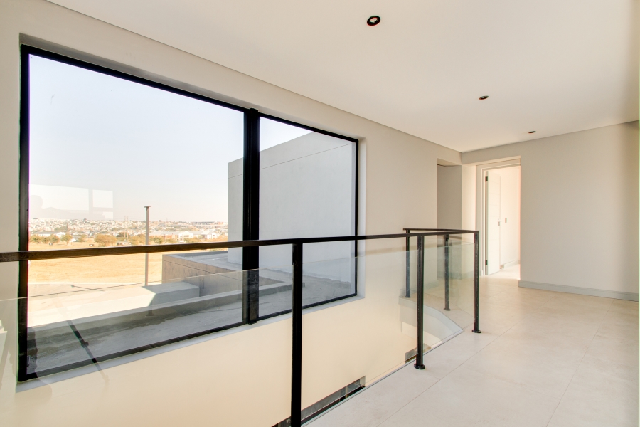 4 Bedroom Property for Sale in Helderfontein Estate Gauteng