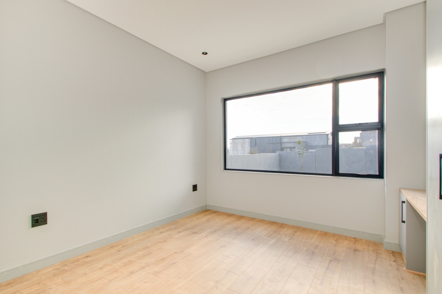 4 Bedroom Property for Sale in Helderfontein Estate Gauteng