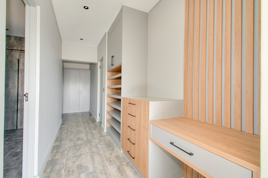 4 Bedroom Property for Sale in Helderfontein Estate Gauteng