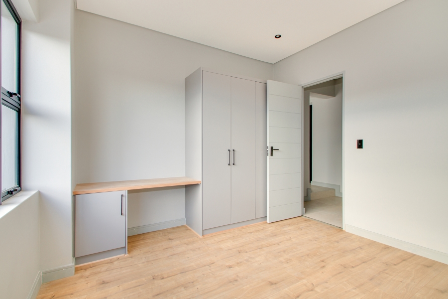 4 Bedroom Property for Sale in Helderfontein Estate Gauteng