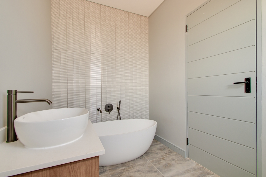 4 Bedroom Property for Sale in Helderfontein Estate Gauteng