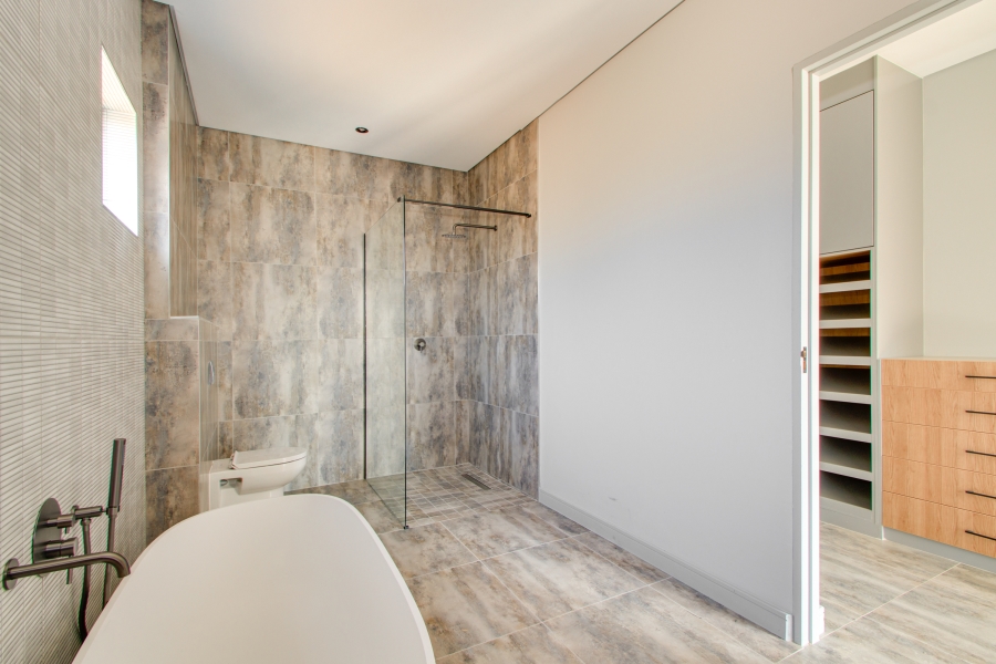 4 Bedroom Property for Sale in Helderfontein Estate Gauteng