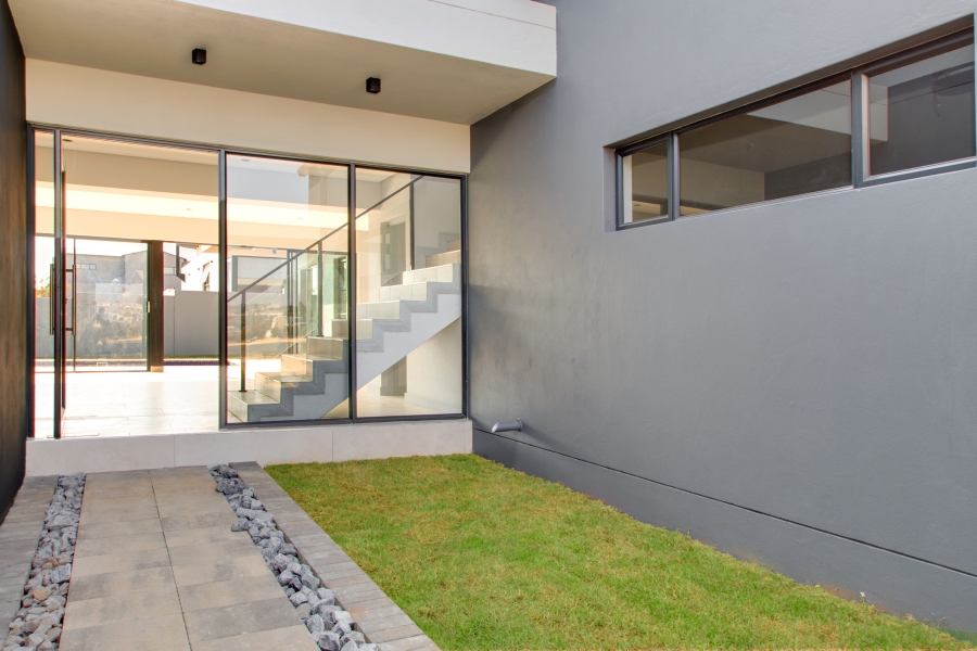 4 Bedroom Property for Sale in Helderfontein Estate Gauteng