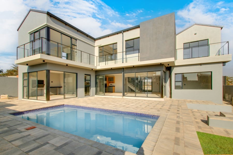 4 Bedroom Property for Sale in Helderfontein Estate Gauteng