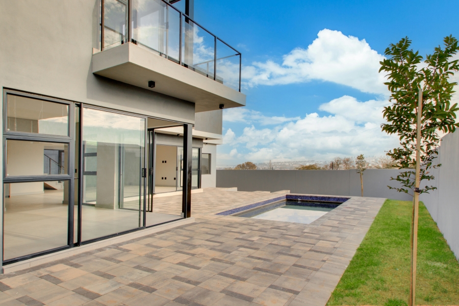 4 Bedroom Property for Sale in Helderfontein Estate Gauteng