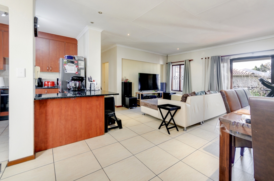 2 Bedroom Property for Sale in Paulshof Gauteng