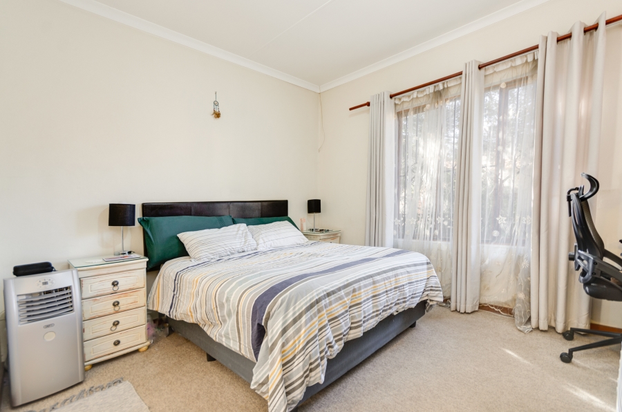 2 Bedroom Property for Sale in Paulshof Gauteng