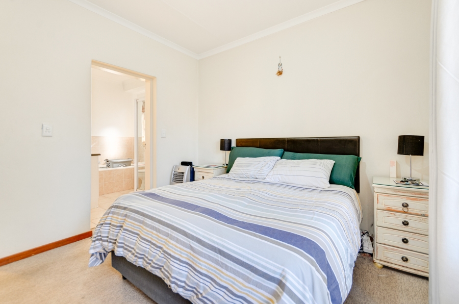 2 Bedroom Property for Sale in Paulshof Gauteng