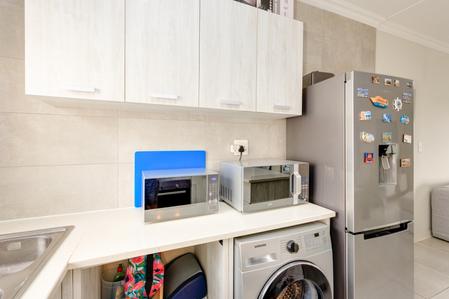 2 Bedroom Property for Sale in Broadacres Gauteng