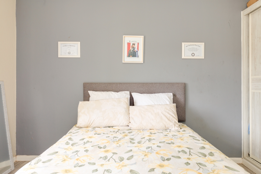 2 Bedroom Property for Sale in Broadacres Gauteng