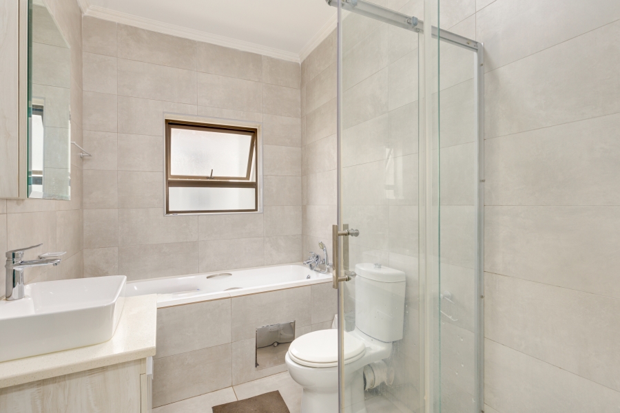 2 Bedroom Property for Sale in Broadacres Gauteng