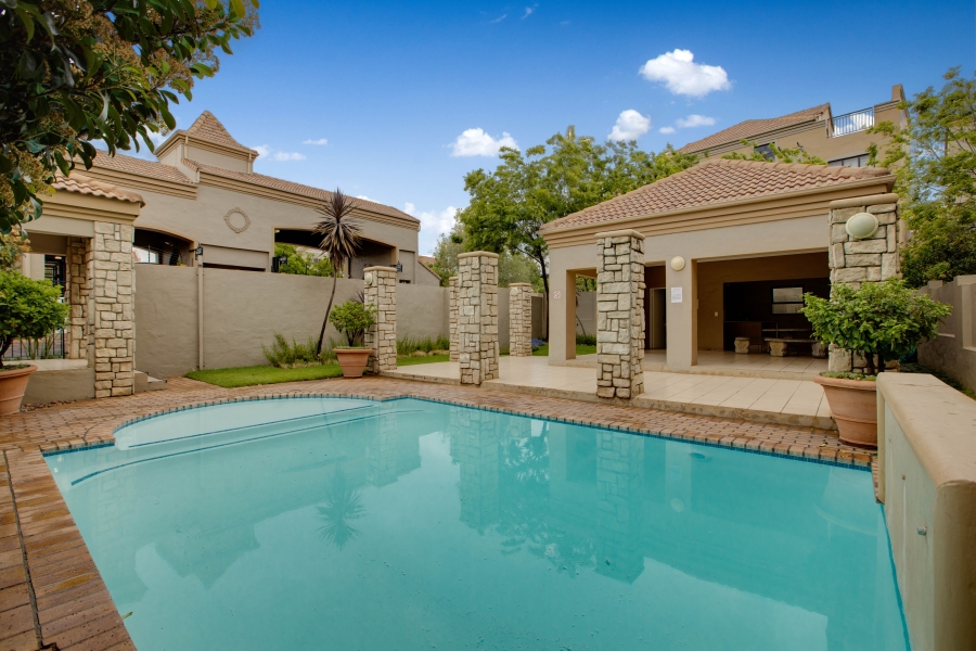 1 Bedroom Property for Sale in Lonehill Gauteng