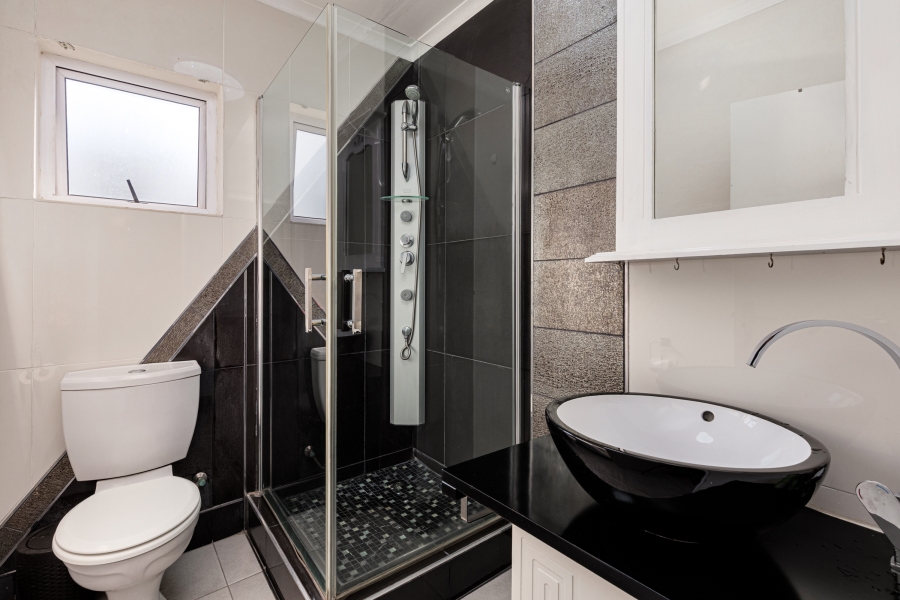 2 Bedroom Property for Sale in Lonehill Gauteng