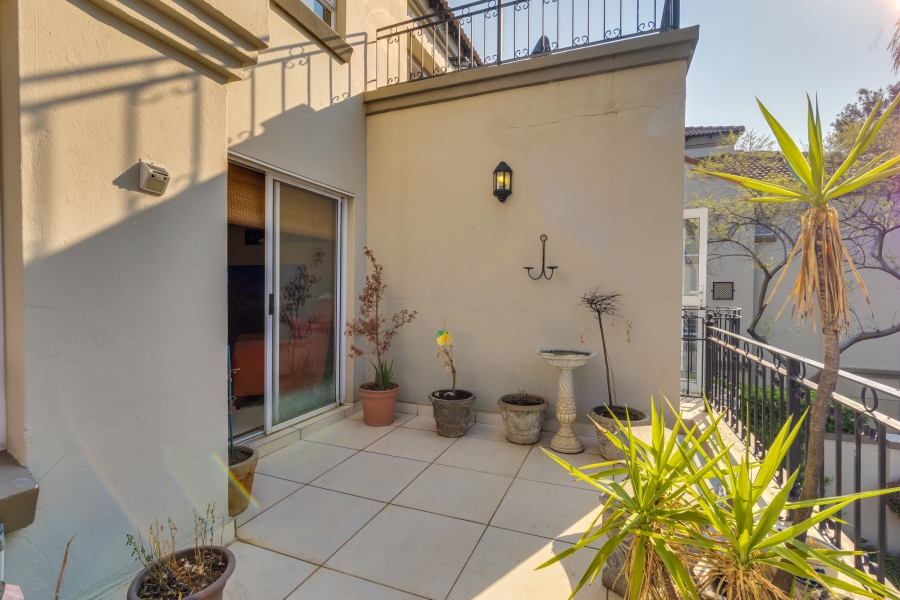 2 Bedroom Property for Sale in Lonehill Gauteng