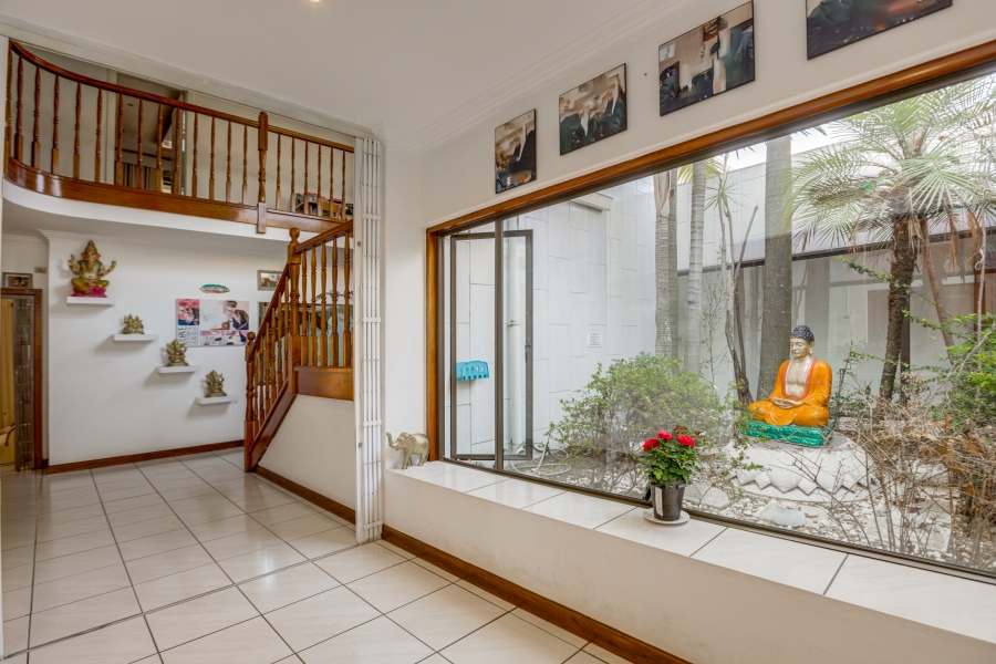 5 Bedroom Property for Sale in Bryanston Gauteng