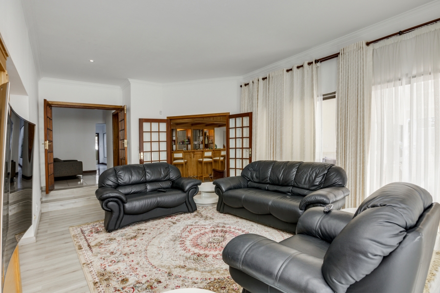 5 Bedroom Property for Sale in Bryanston Gauteng