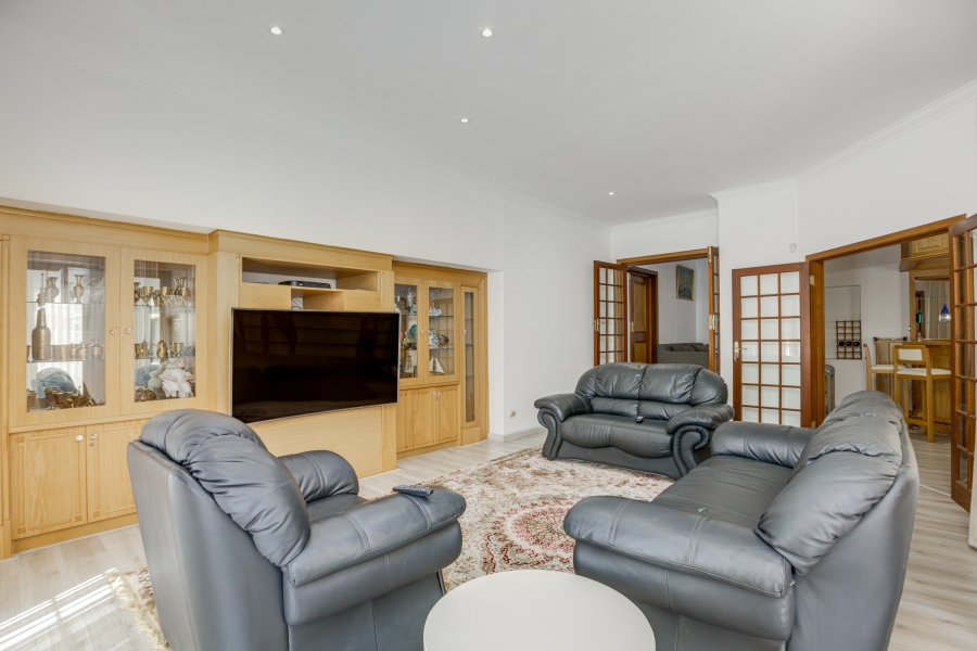 5 Bedroom Property for Sale in Bryanston Gauteng