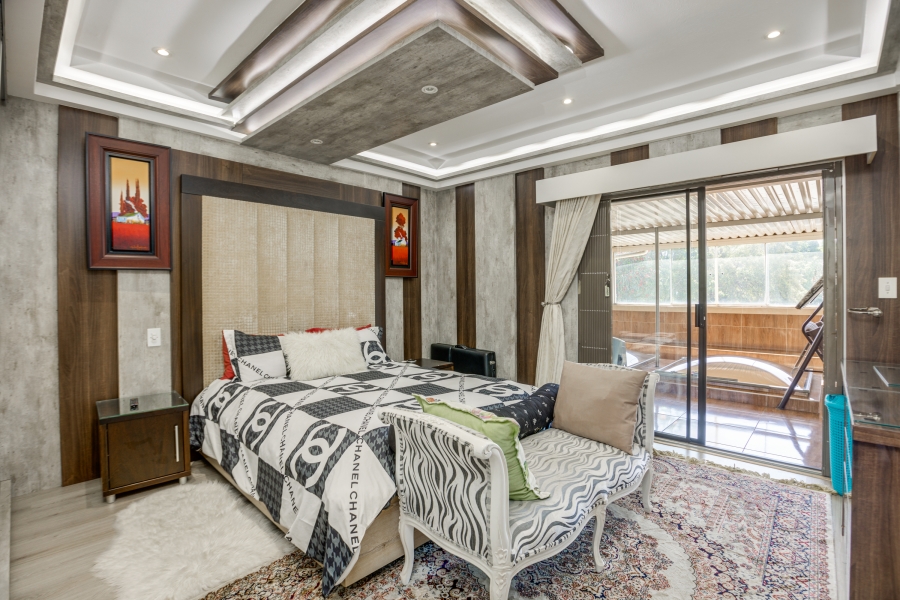 5 Bedroom Property for Sale in Bryanston Gauteng