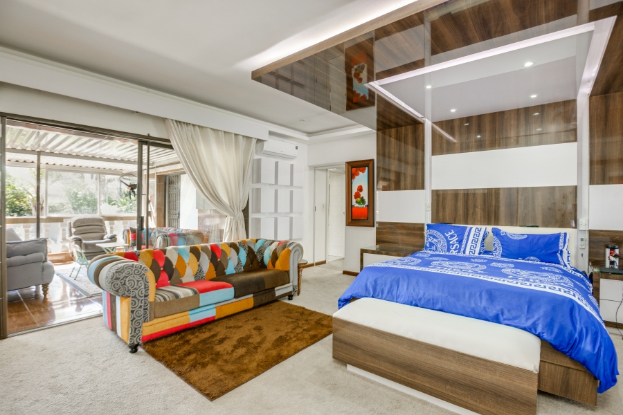 5 Bedroom Property for Sale in Bryanston Gauteng