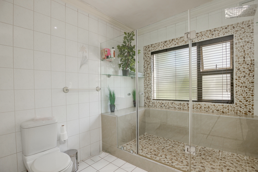 5 Bedroom Property for Sale in Bryanston Gauteng